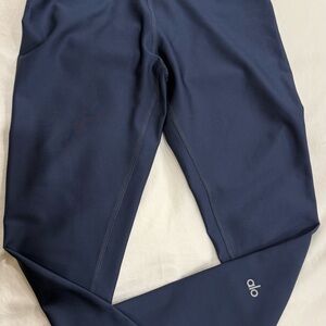 ALO Yoga 7/8 High-Waste Airlift Navy Leggings (XS)